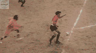 This is how you play when your girl friend is watching you.